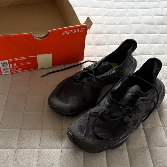Nike Free Run Men’s Black Running Sneakers